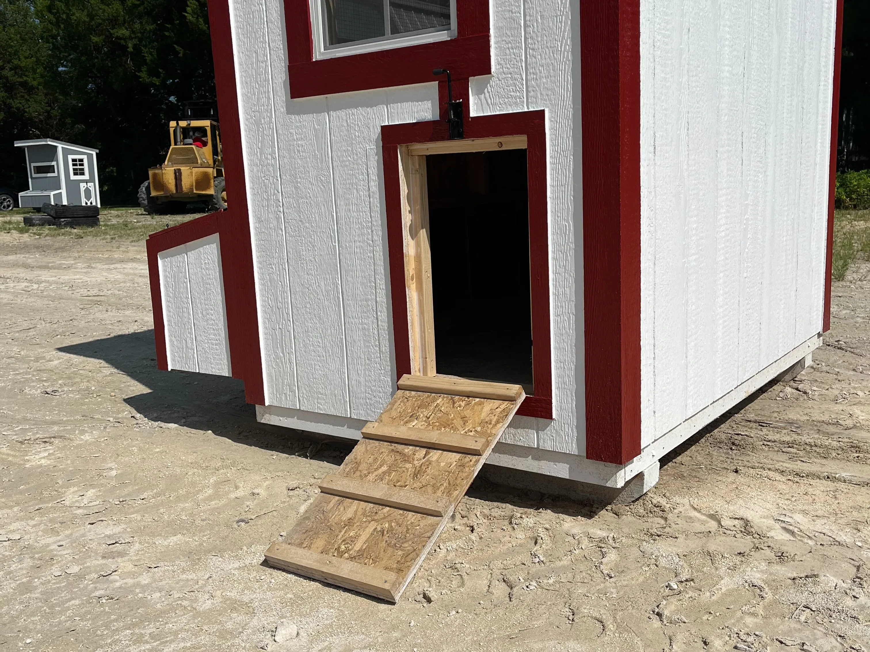 Exterior of a 4x6 chicken coop chicken ramp