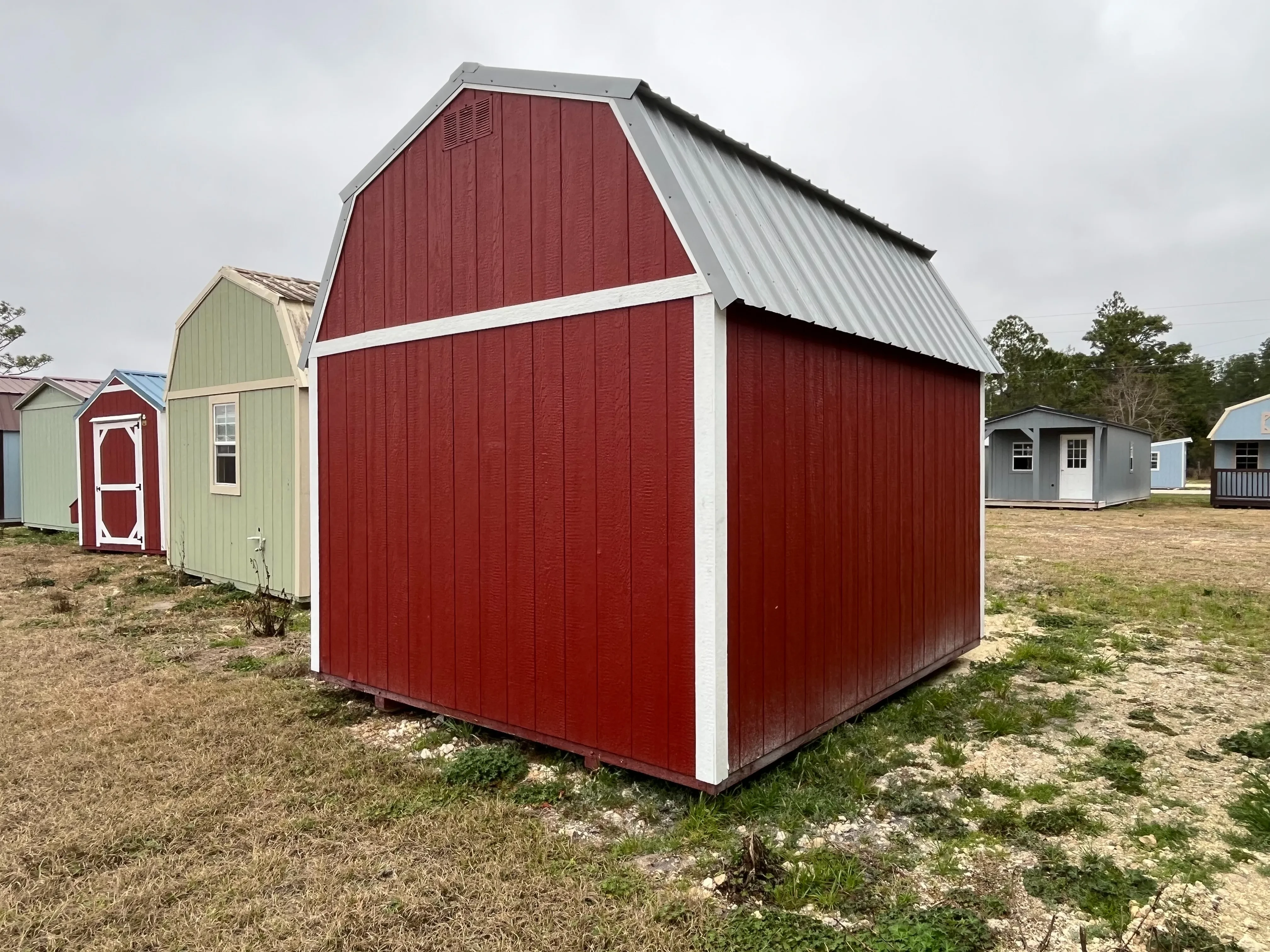 Exterior rear of a 10x12 lofted barn economy